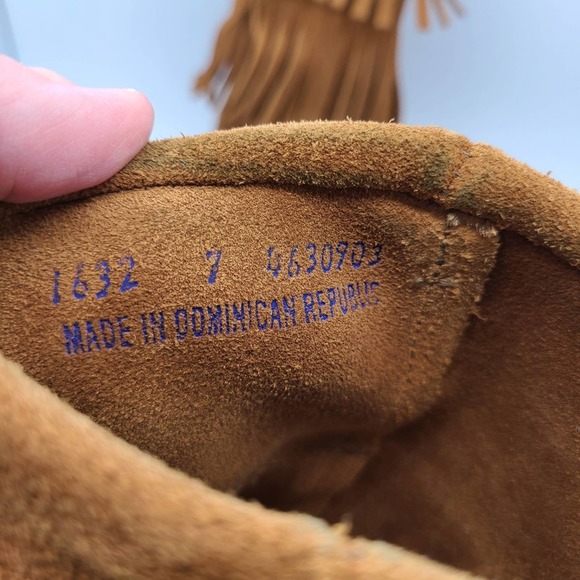 Minnetonka 3 Layer Fringe Boot Brown Suede - Picture 8 of 12